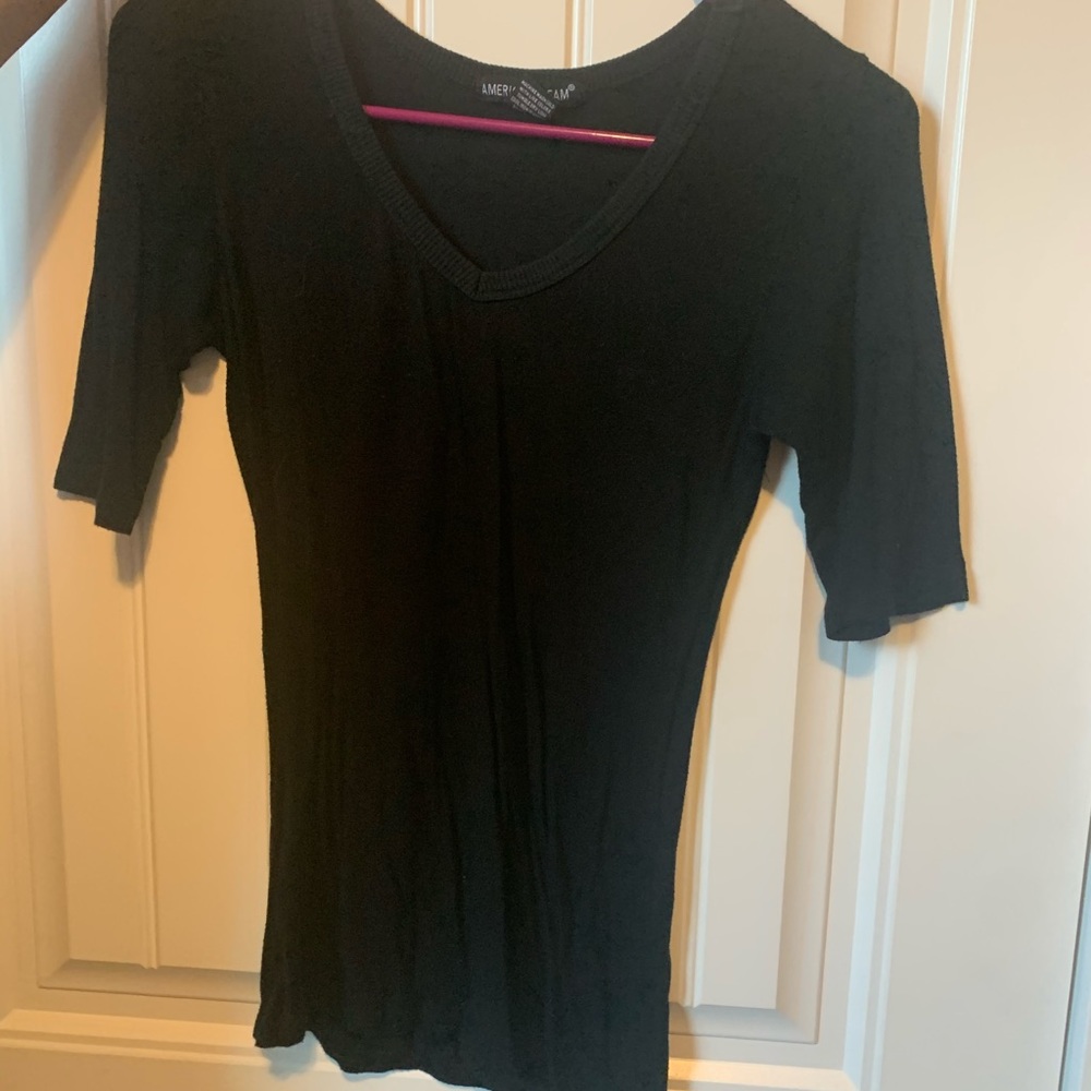 black 1/2 sleeve shirt
